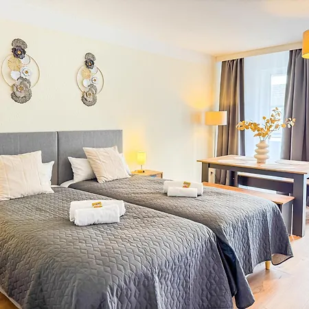 Immostay Waterfront - Balkon Ueber & Parking Apartment