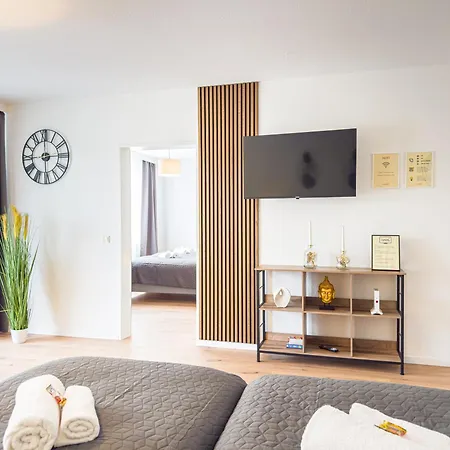 Apartment Immostay Waterfront - Balkon Ueber & Parking *