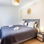 Immostay Waterfront - Balkon Ueber & Parking Апартаменты *