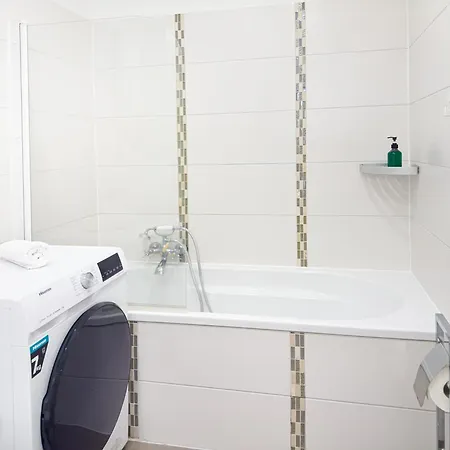 Immostay Waterfront - Balkon Ueber & Parking Lägenhet Bremen
