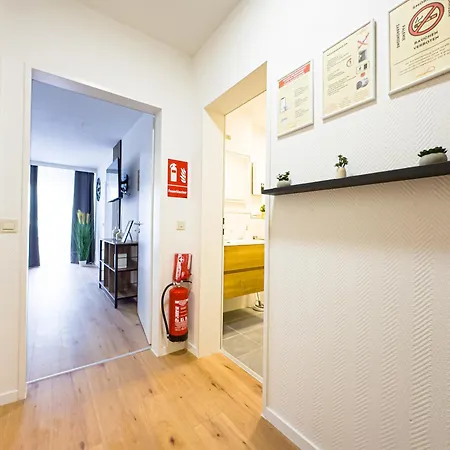 Immostay Waterfront - Balkon Ueber & Parking Apartment