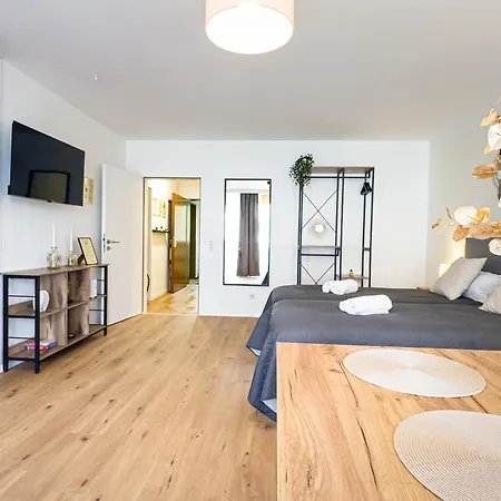 Immostay Waterfront - Balkon Ueber & Parking