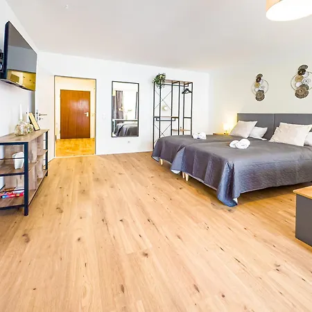 Immostay Waterfront - Balkon Ueber & Parking Apartment *