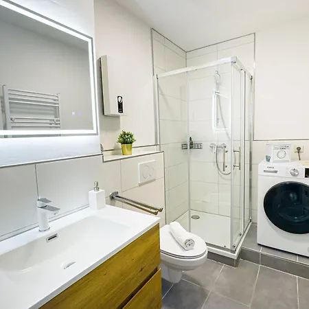 Apartament Immostay Waterfront - Balkon Ueber & Parking Brema