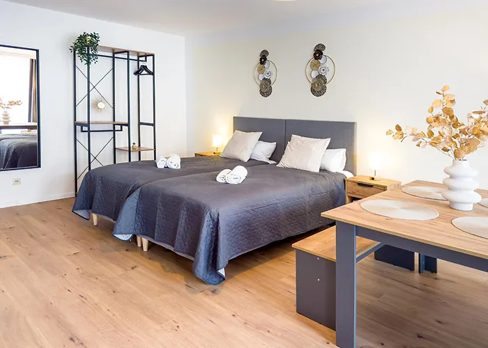 Immostay Waterfront - Balkon Ueber & Parking